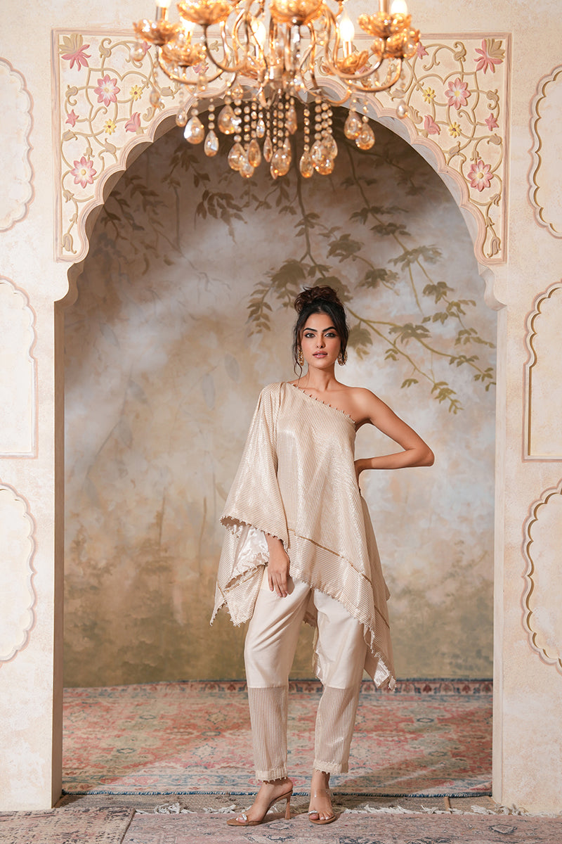 Kohra Tissue Silk Kaftan Set (Gulabi Savera by Unnati Garg)