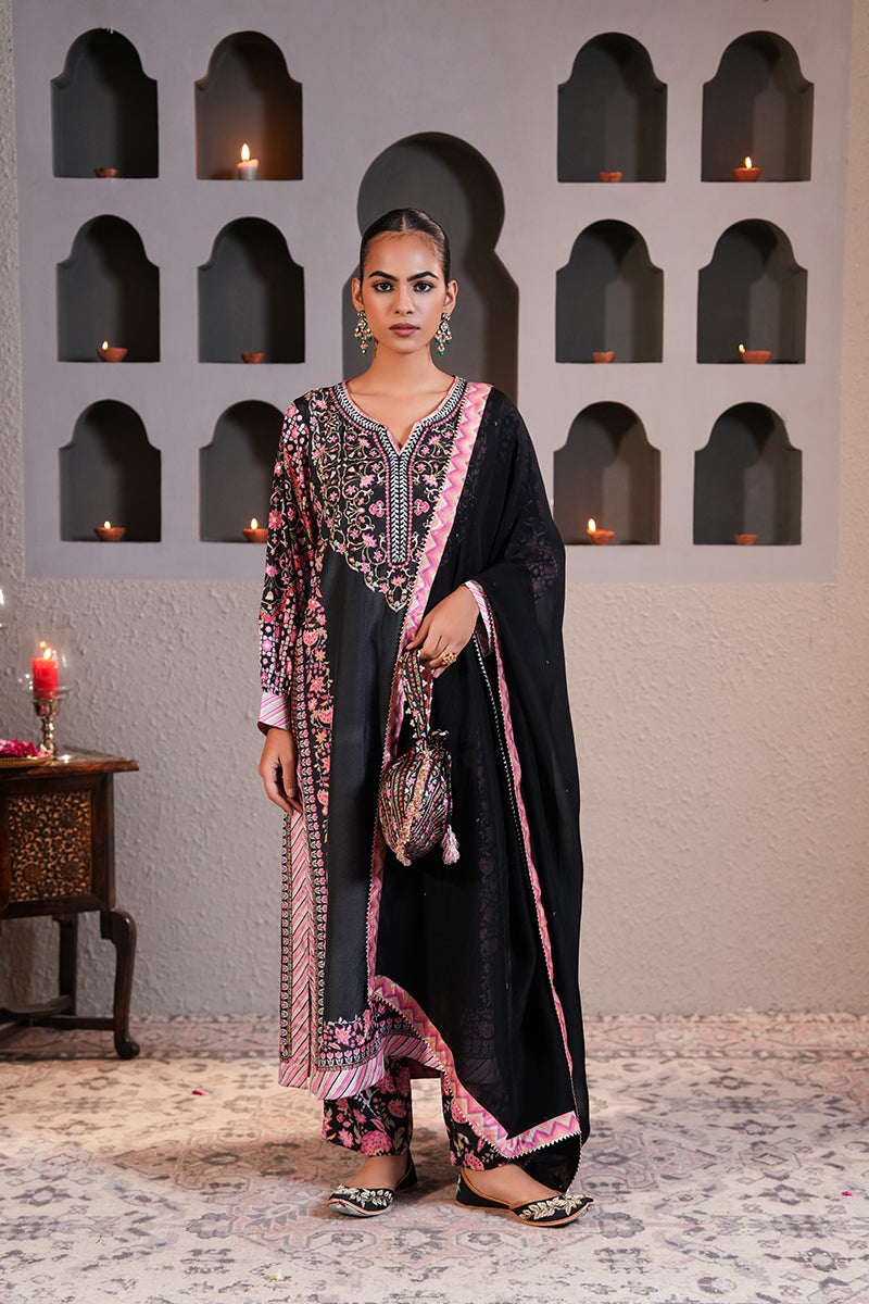 Khwaab Gulabi Kurta Set (Gulabi Savera by Unnati Garg)