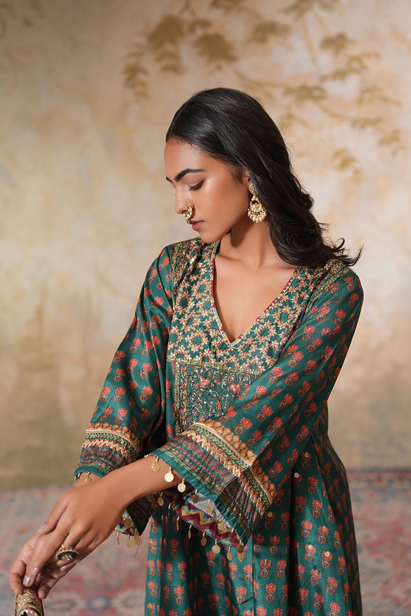 Gulnaz Sitara Kurta Set (Gulabi Savera by Unnati Garg)