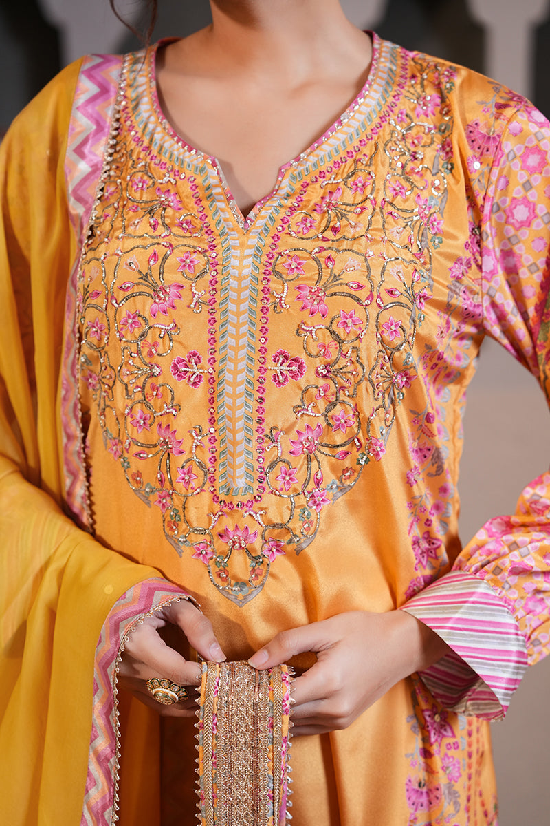 Mehreen Gulabi Kurta Set (Gulabi Savera by Unnati Garg)