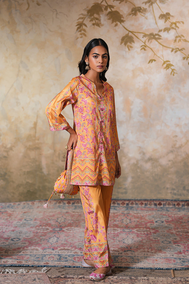 Meher Jaal Coord Set (Gulabi Savera by Unnati Garg)