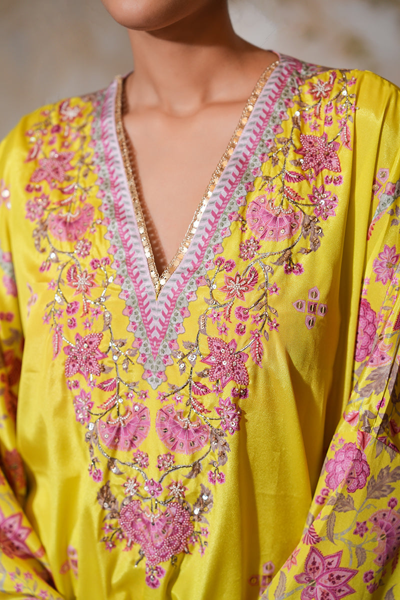Nargis Naayab Kaftan Set (Gulabi Savera by Unnati Garg)