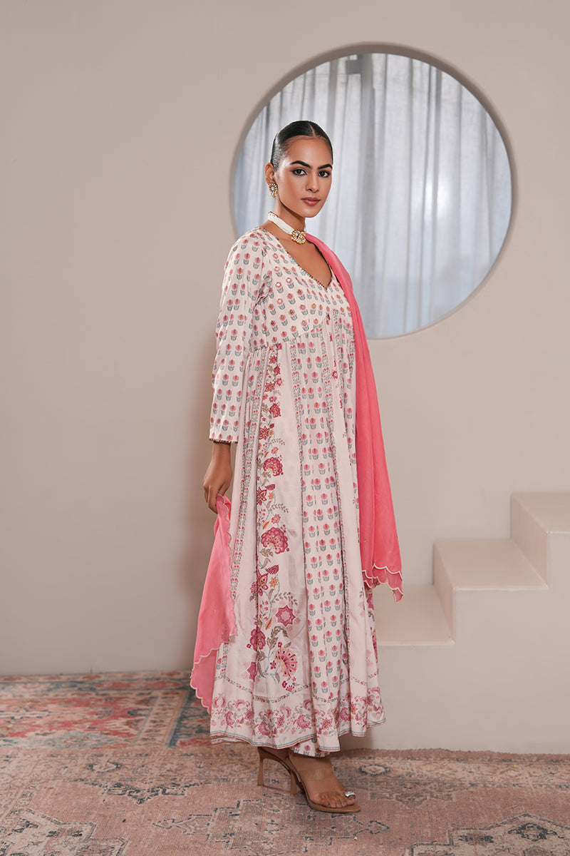 Aaliyah Mehrunissa Anarkali Set (Gulabi Savera by Unnati Gar