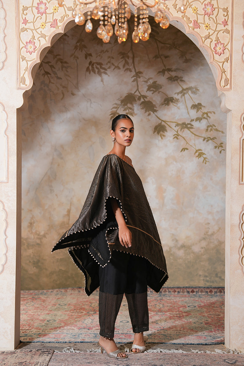 Kohl Tissue Silk Kaftan Set (Gulabi Savera by Unnati Garg)