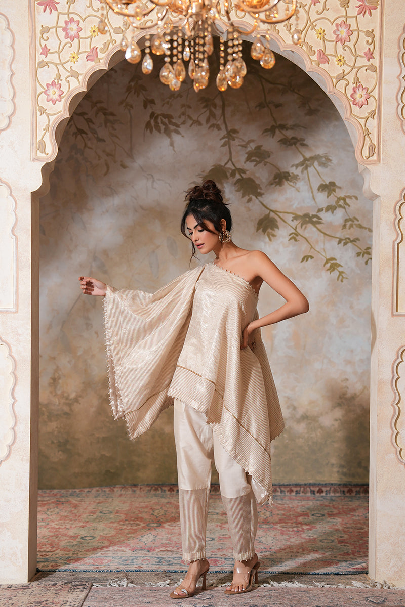 Kohra Tissue Silk Kaftan Set (Gulabi Savera by Unnati Garg)