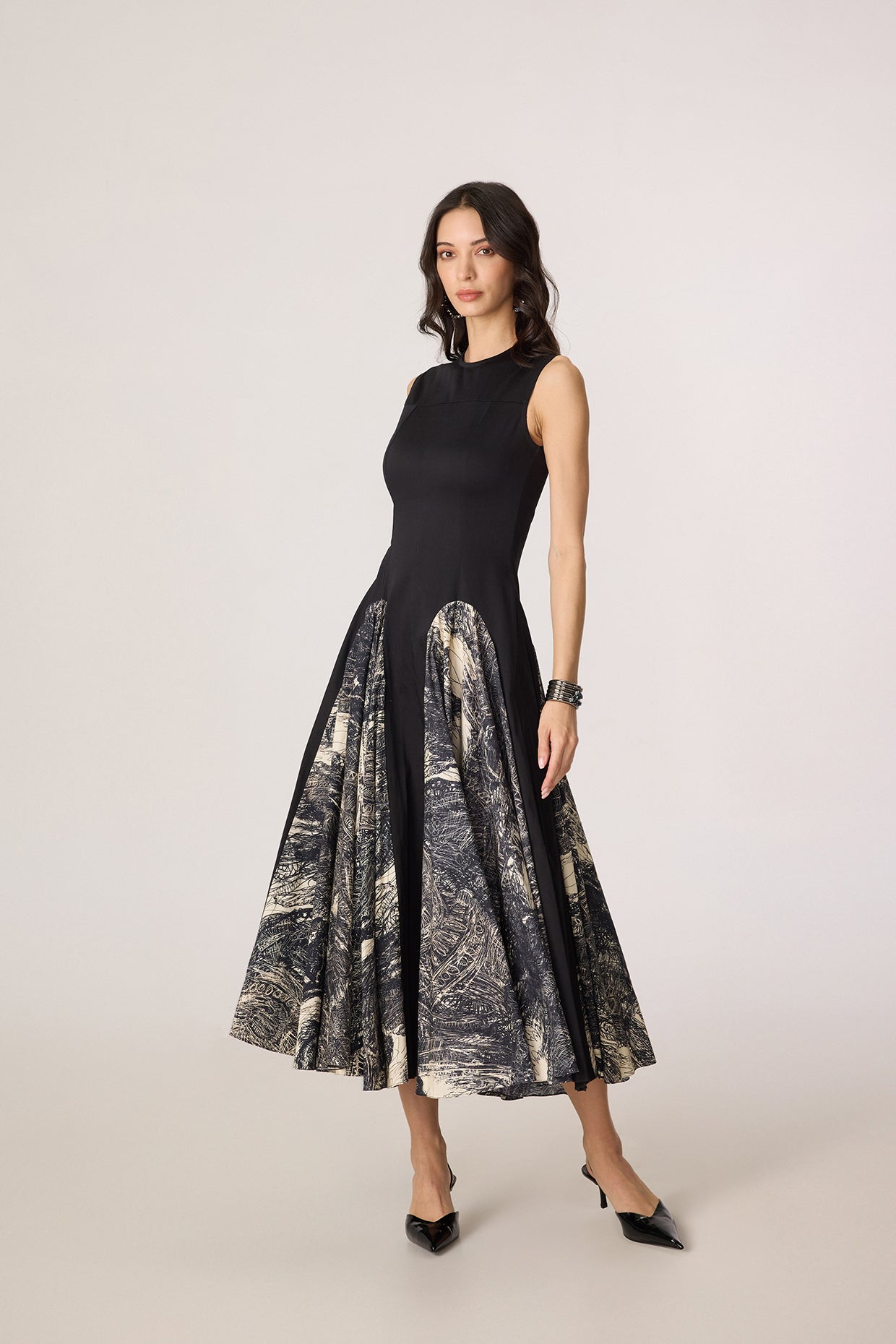 Seria Dress- saaksha kinni