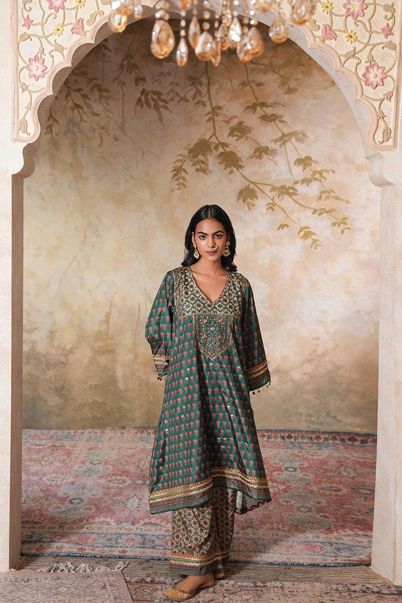 Gulnaz Sitara Kurta Set (Gulabi Savera by Unnati Garg)