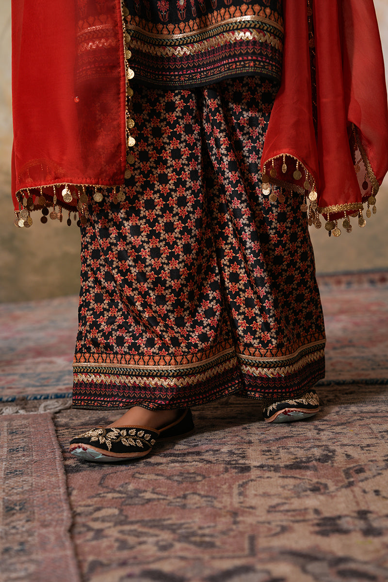 Siyah Sitara Kurta Set (Gulabi Savera by Unnati Garg)