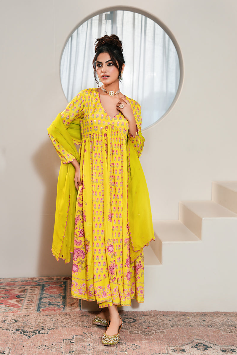 Naaz Mehrunissa Anarkali Set (Gulabi Savera by Unnati Garg)
