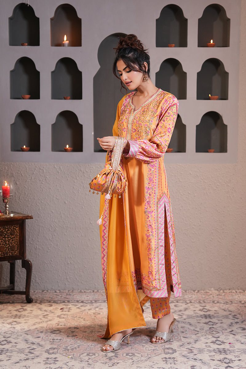 Mehreen Gulabi Kurta Set (Gulabi Savera by Unnati Garg)