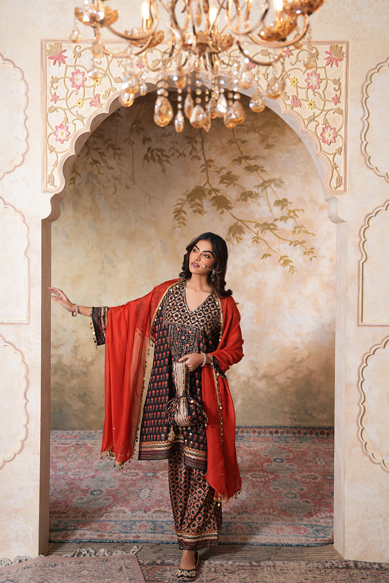 Siyah Sitara Kurta Set (Gulabi Savera by Unnati Garg)