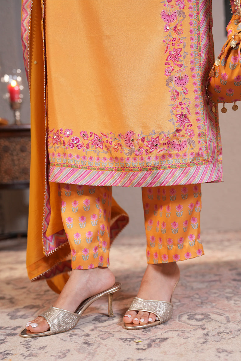 Mehreen Gulabi Kurta Set (Gulabi Savera by Unnati Garg)