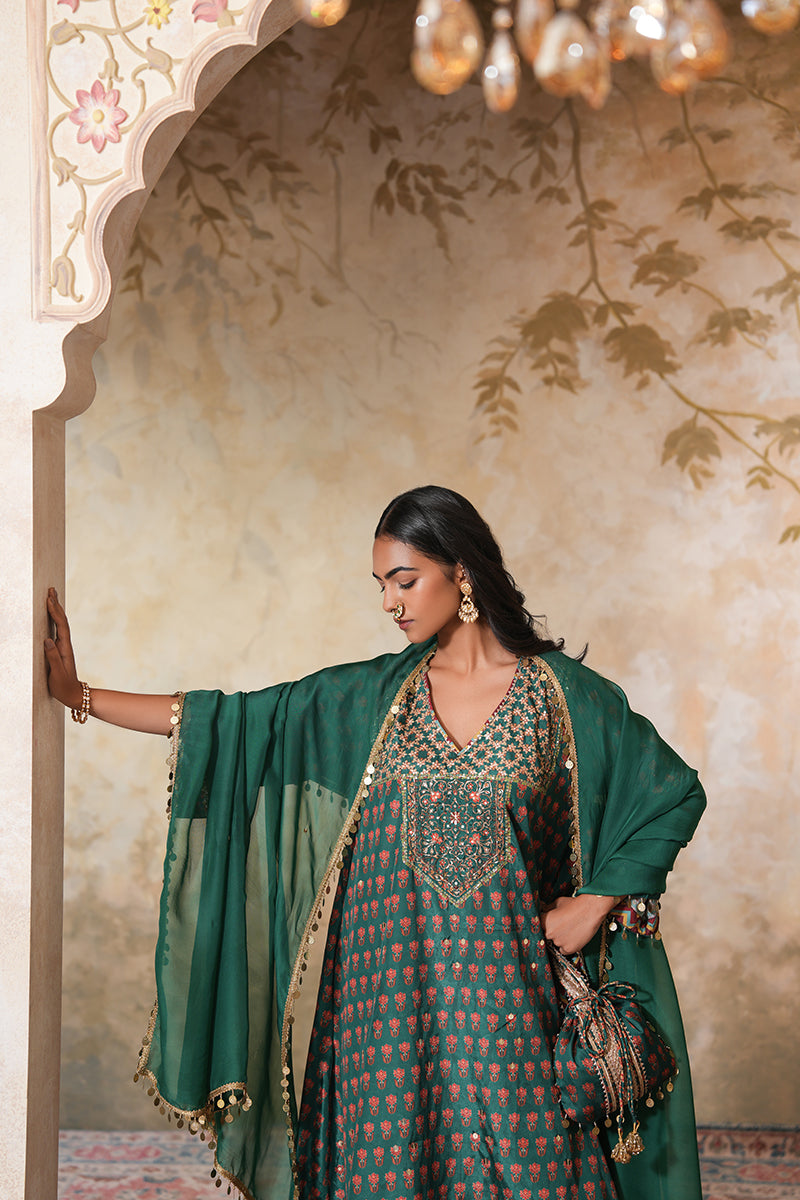 Gulnaz Sitara Kurta Set (Gulabi Savera by Unnati Garg)