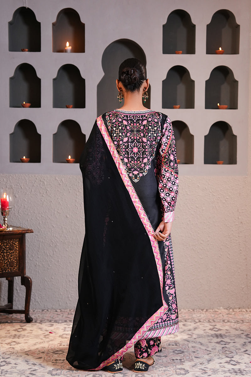 Khwaab Gulabi Kurta Set (Gulabi Savera by Unnati Garg)