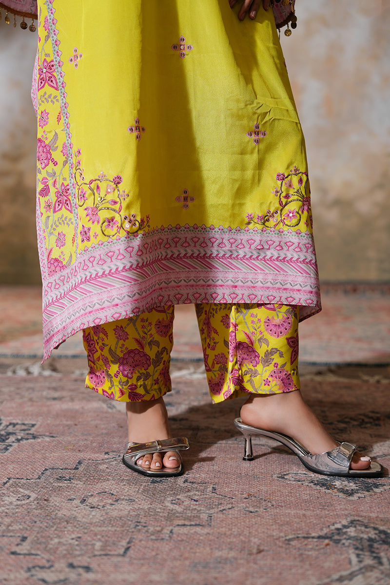 Nargis Naayab Kaftan Set (Gulabi Savera by Unnati Garg)