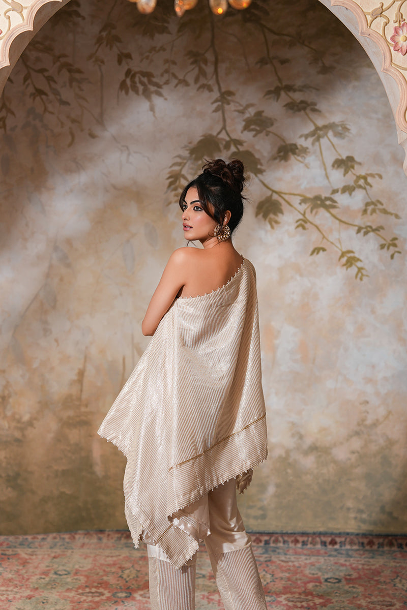Kohra Tissue Silk Kaftan Set (Gulabi Savera by Unnati Garg)
