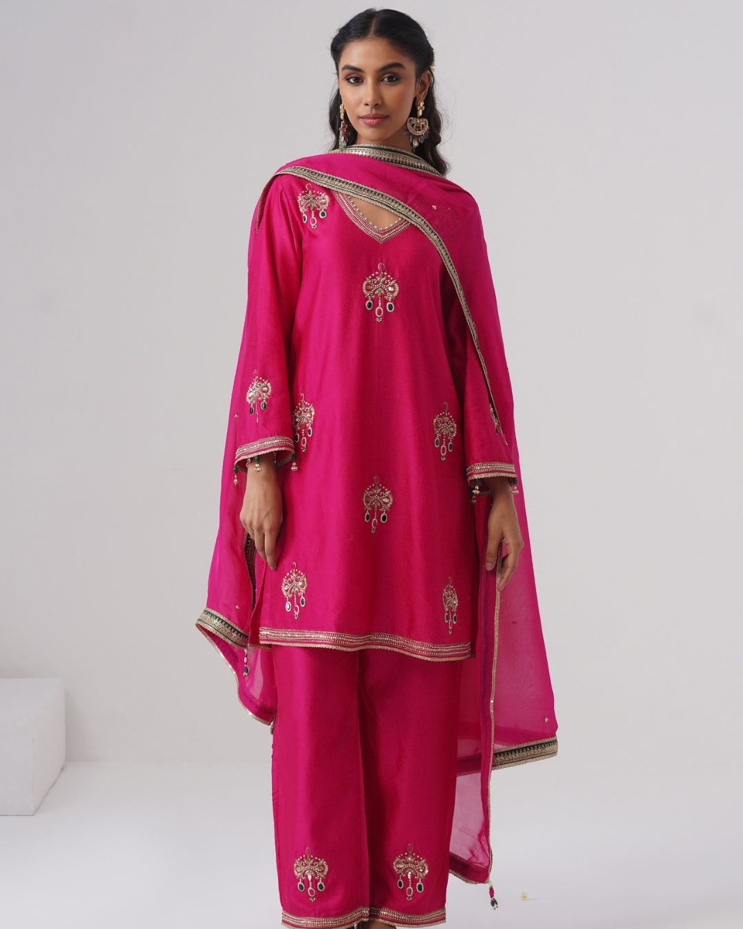 Inaara Set