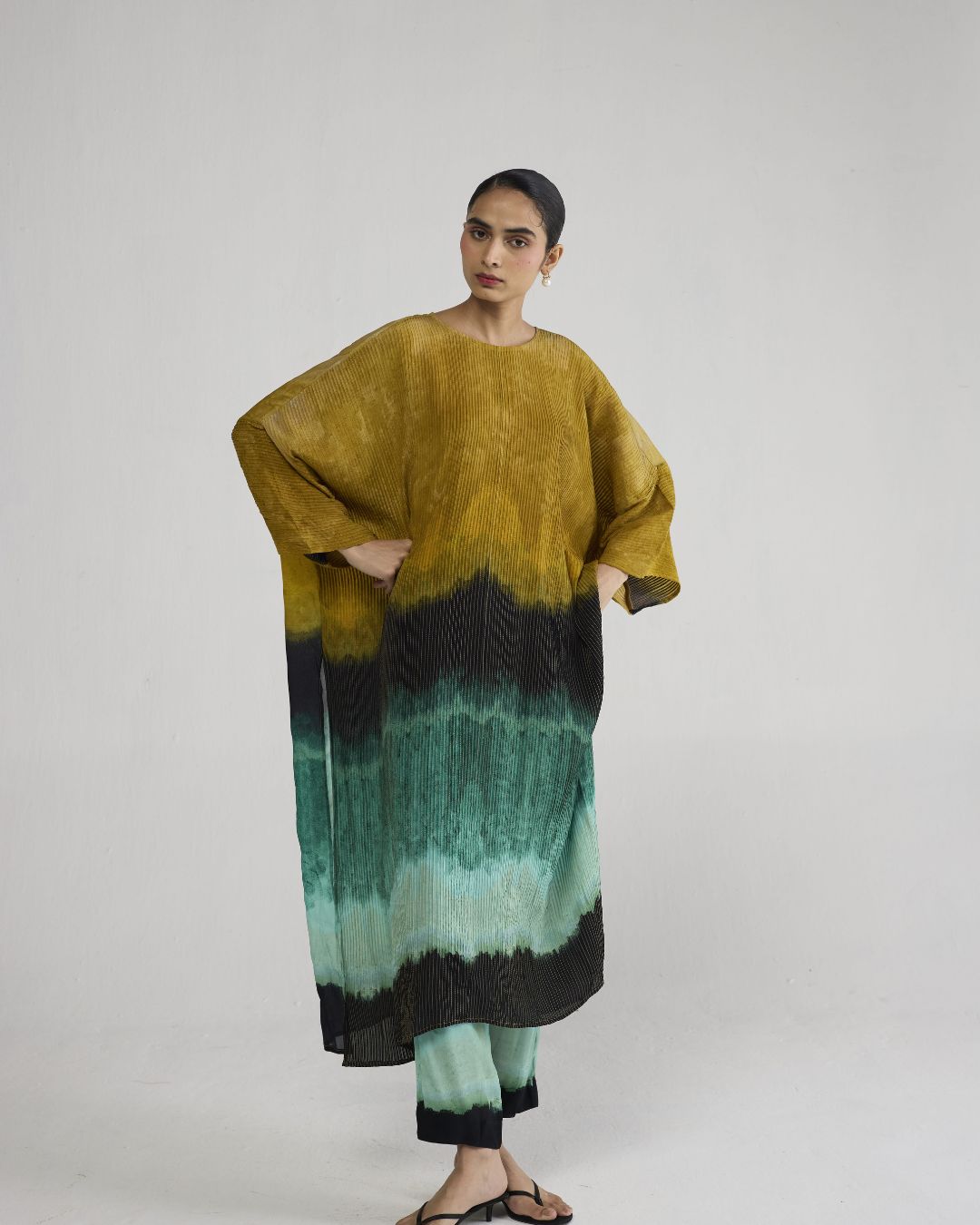 URI PINTUCKS KAFTAN KURTA SET