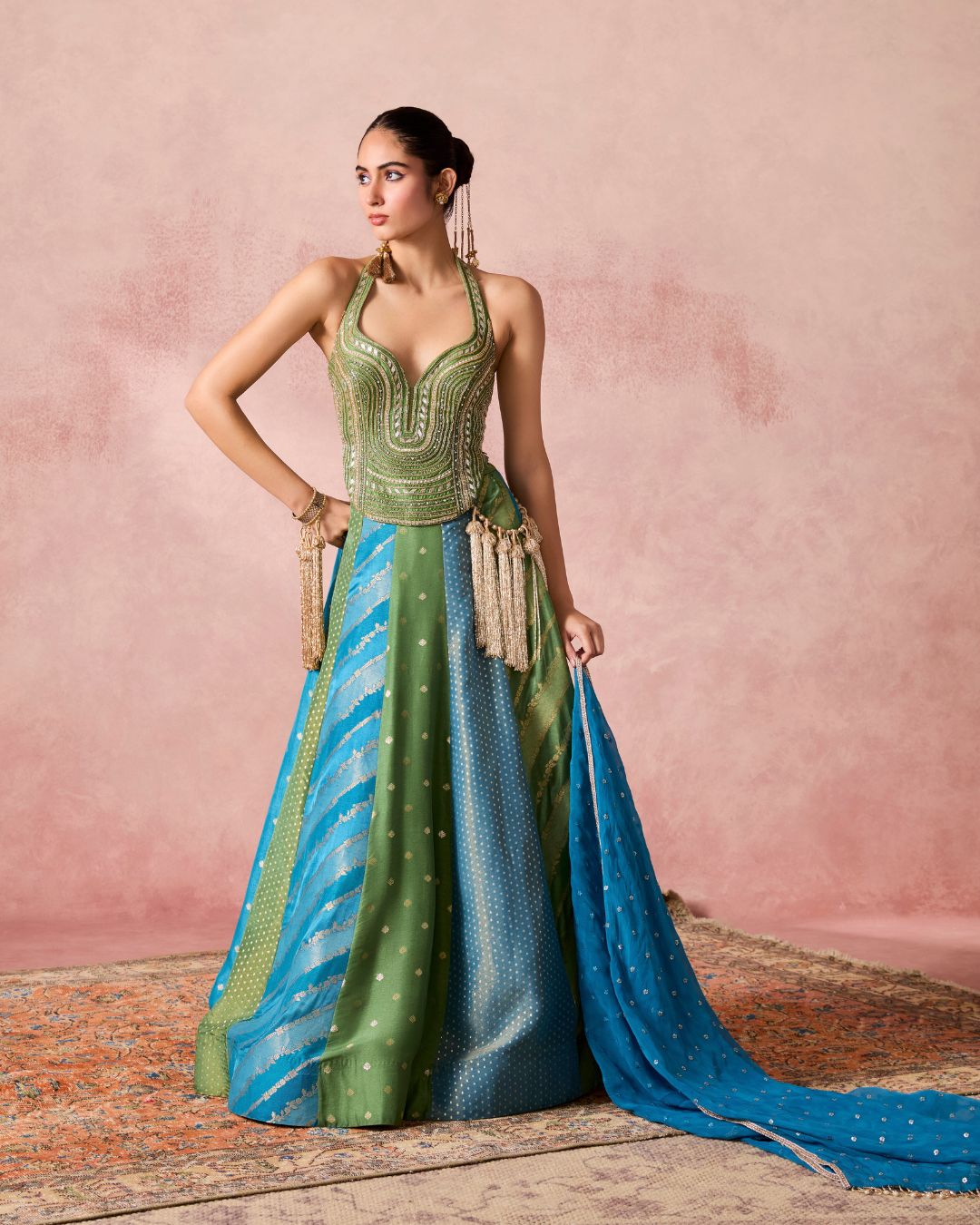 JUGNU JAMEWAR LEHENGA