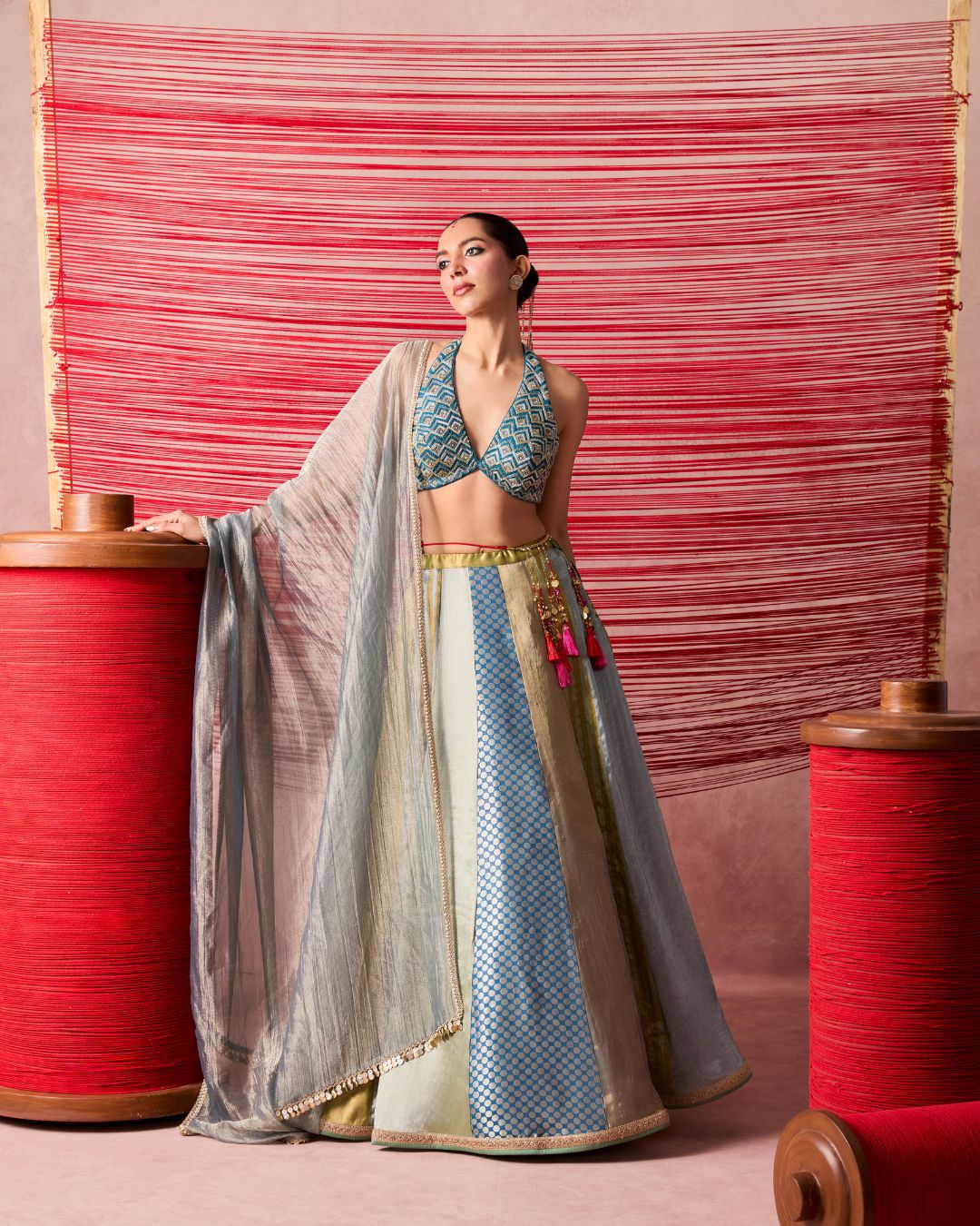 ROSHNI LEHENGA