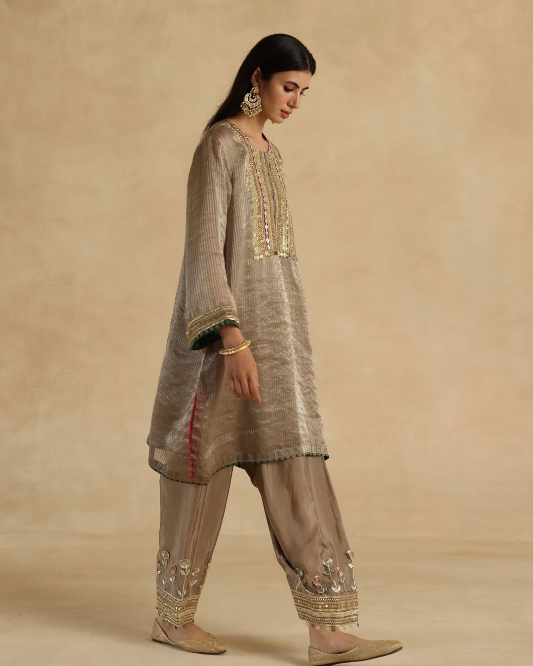 BINDI-BEIGE