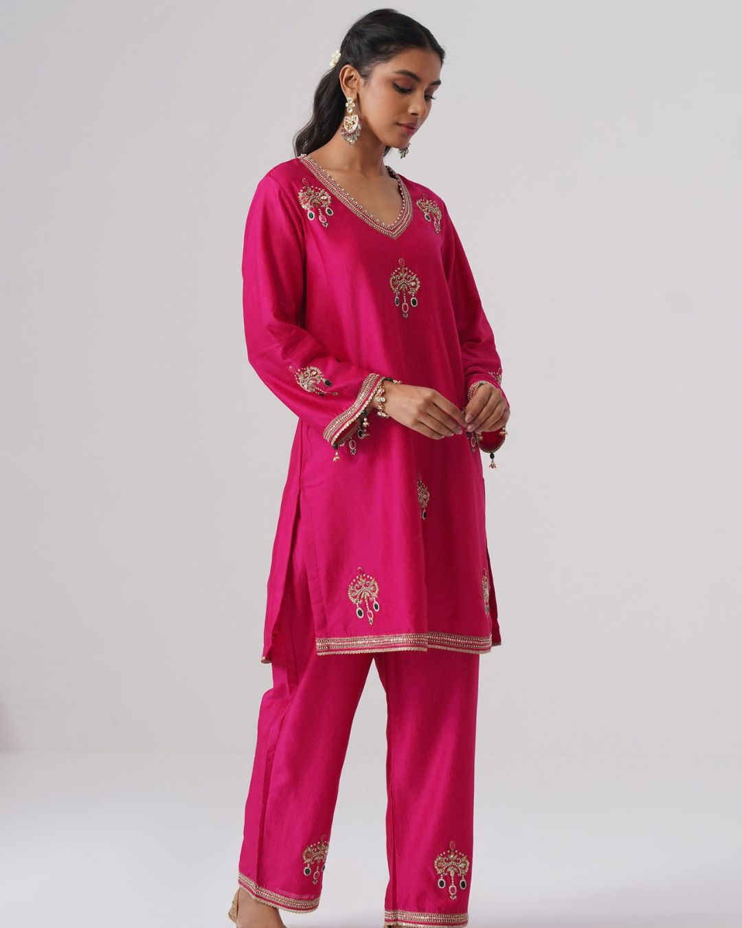 Inaara Set