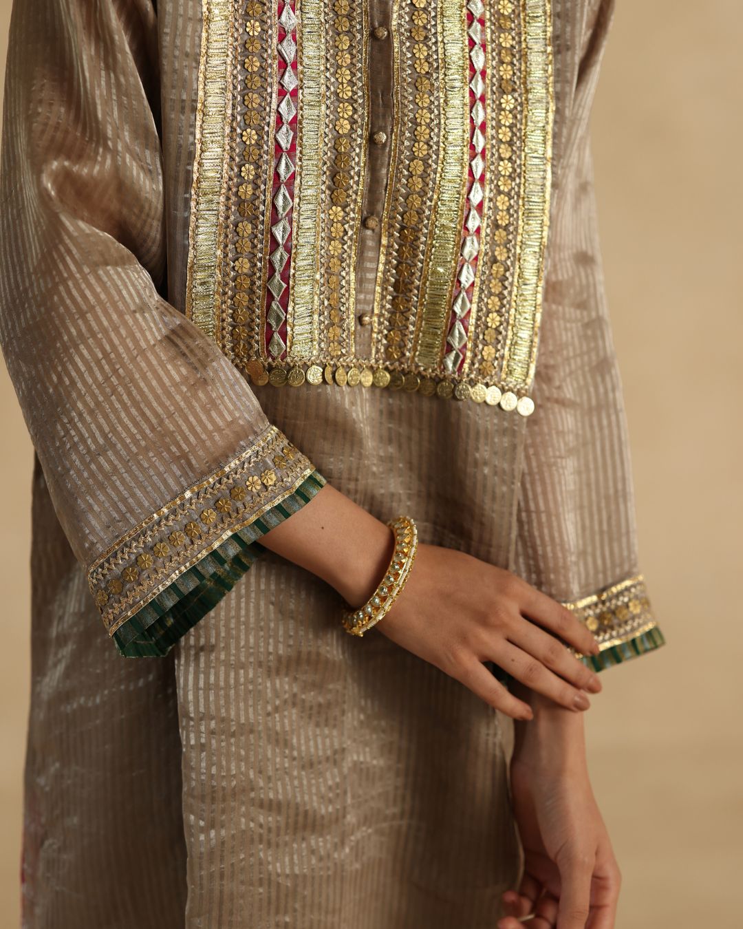 BINDI-BEIGE