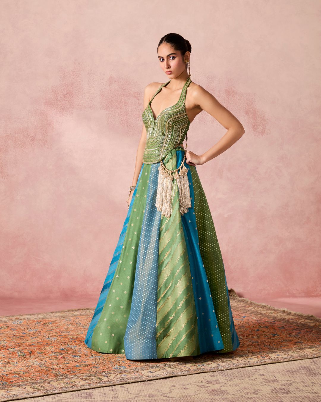 JUGNU JAMEWAR LEHENGA