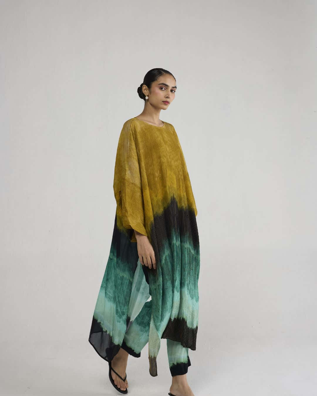 URI PINTUCKS KAFTAN KURTA SET