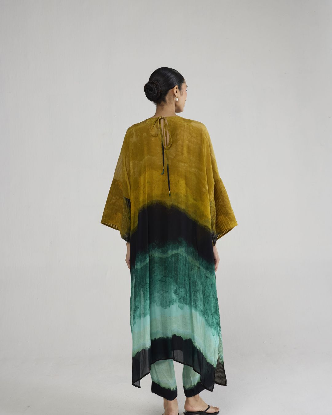 URI PINTUCKS KAFTAN KURTA SET