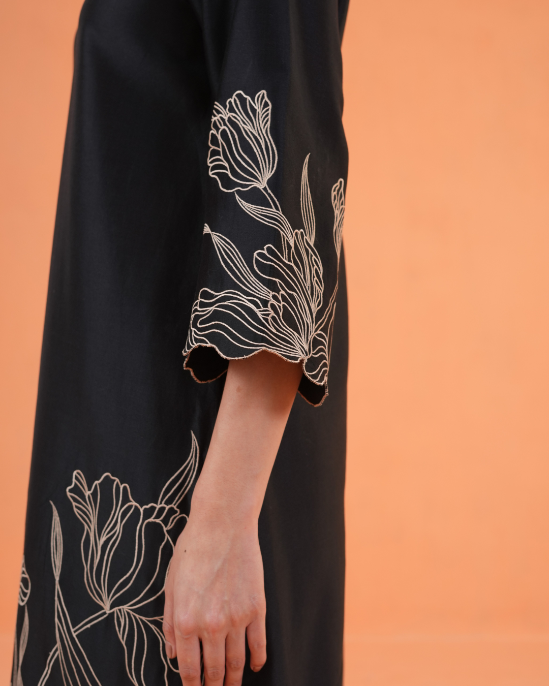 ORIGANI Black Oasis Suit Set