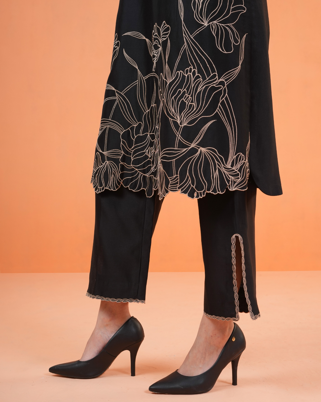 ORIGANI Black Oasis Suit Set