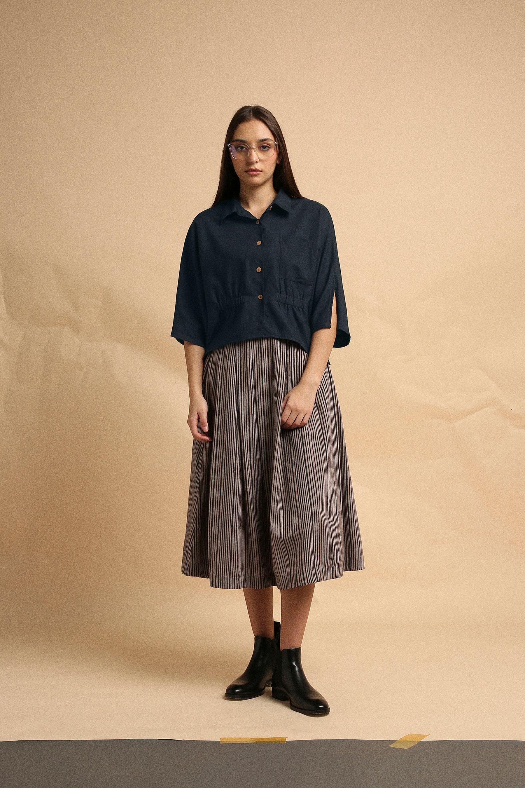 Charcoal Collar Crop Top & Gray Box Pleated Skirt Set (2 PCS)- Mati