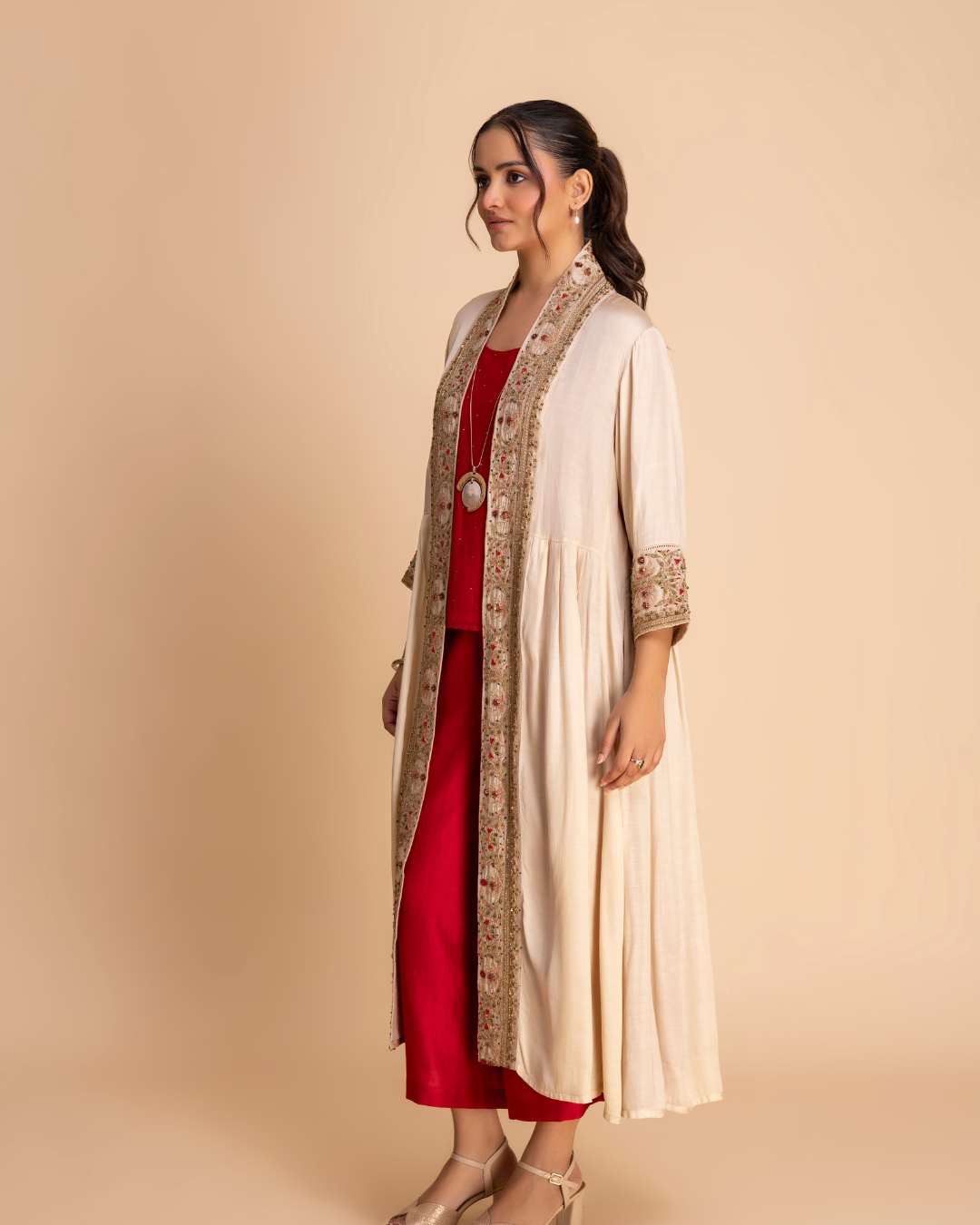 Noura Overlay Set (Beige & Red)