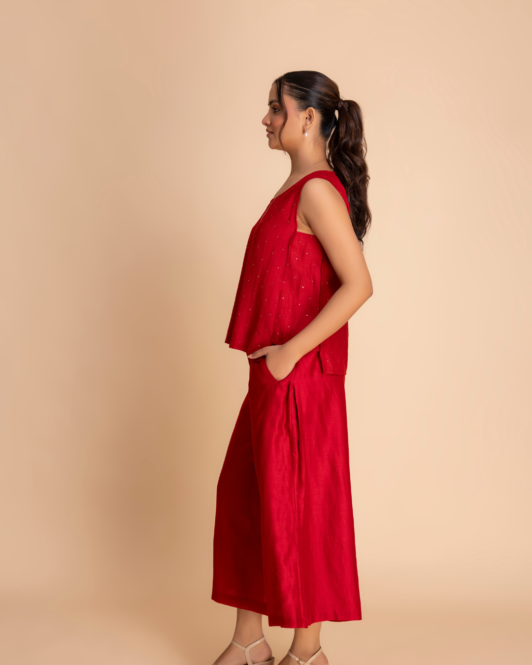 Noura Overlay Set (Beige & Red)