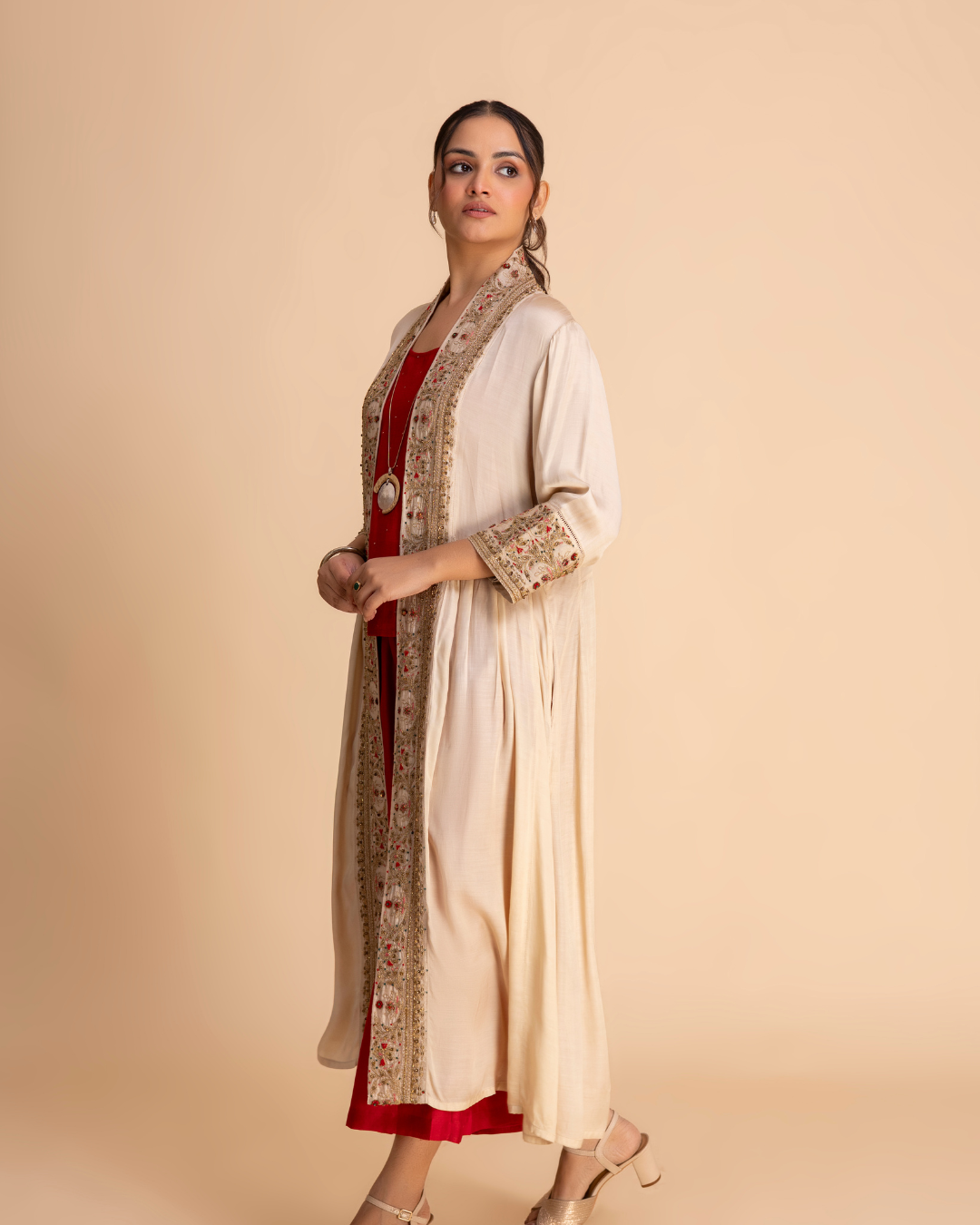 Noura Overlay Set (Beige & Red)