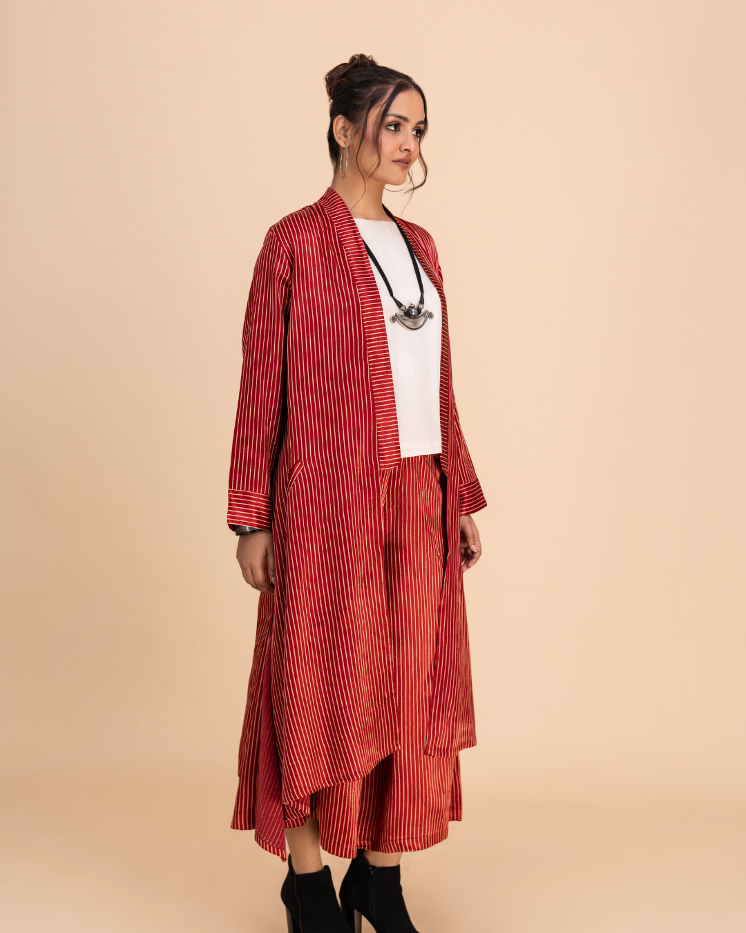 Sutr Mashroo Overlay (Black & Maroon)