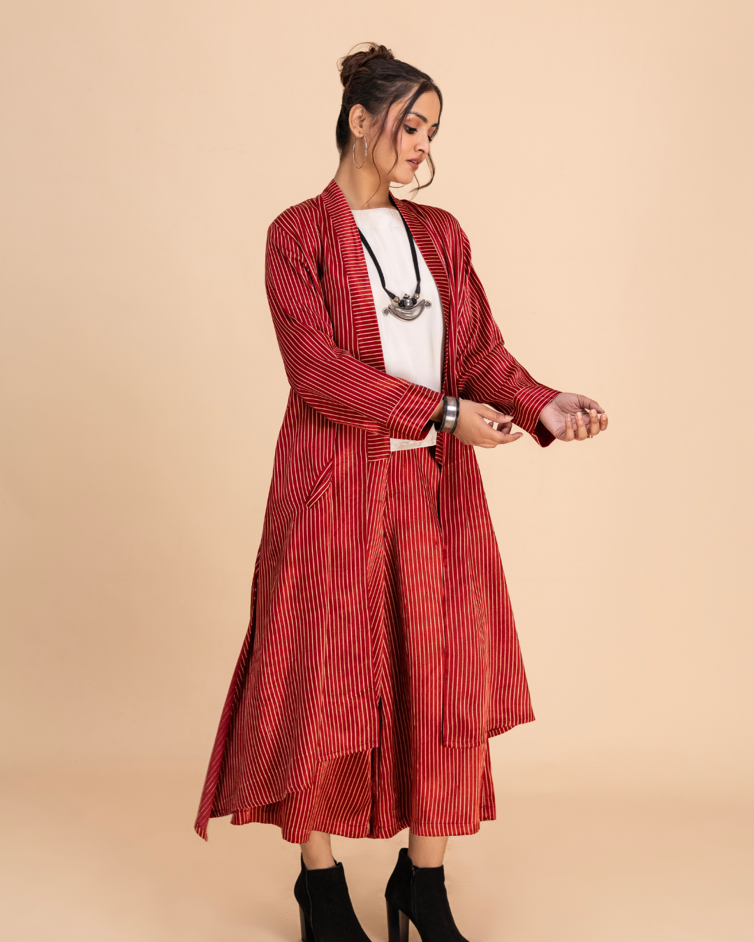 Sutr Mashroo Overlay (Black & Maroon)