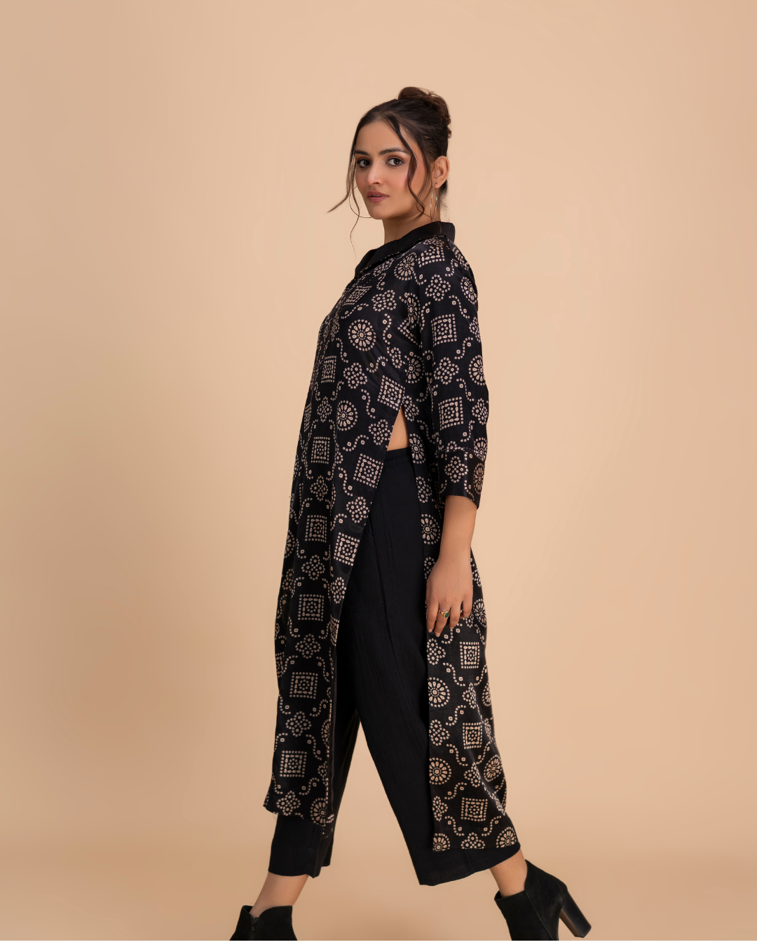 Rekhta Kaftan (Onyx Black Tie-Dye)