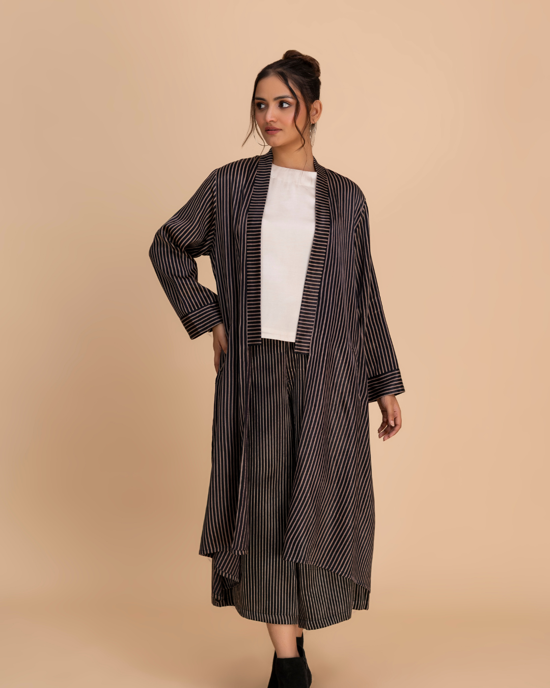 Sutr Mashroo Overlay (Black & Maroon)
