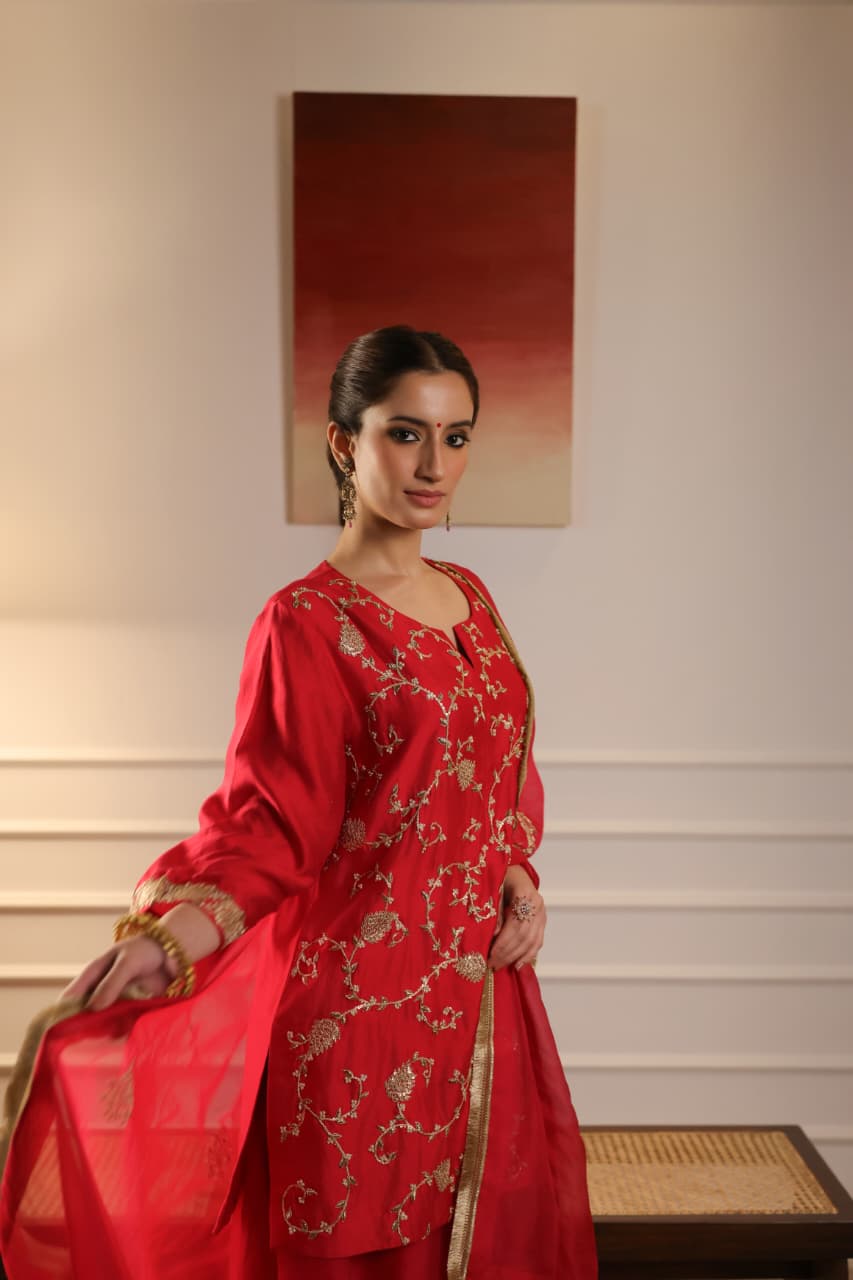 NOOR SHARARA SET RED