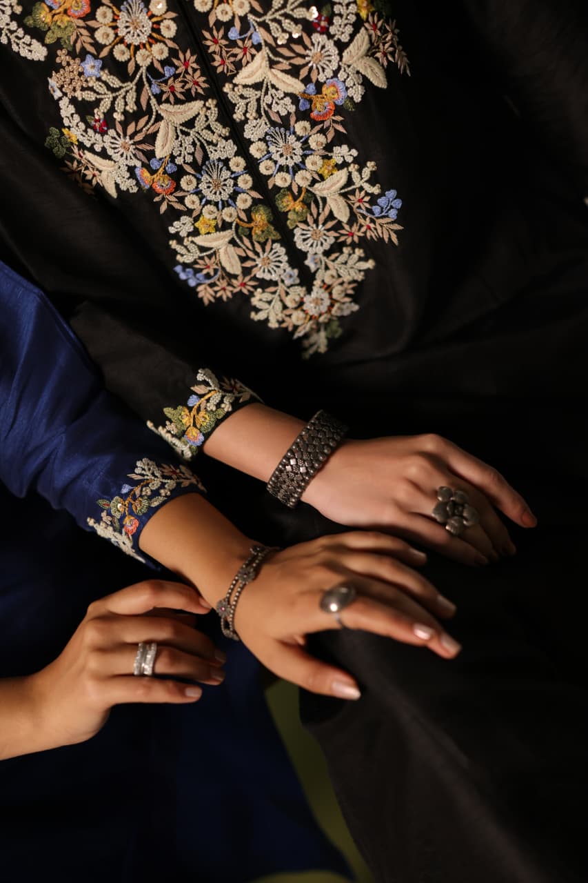 WILDFLOWER KURTA SET BLACK