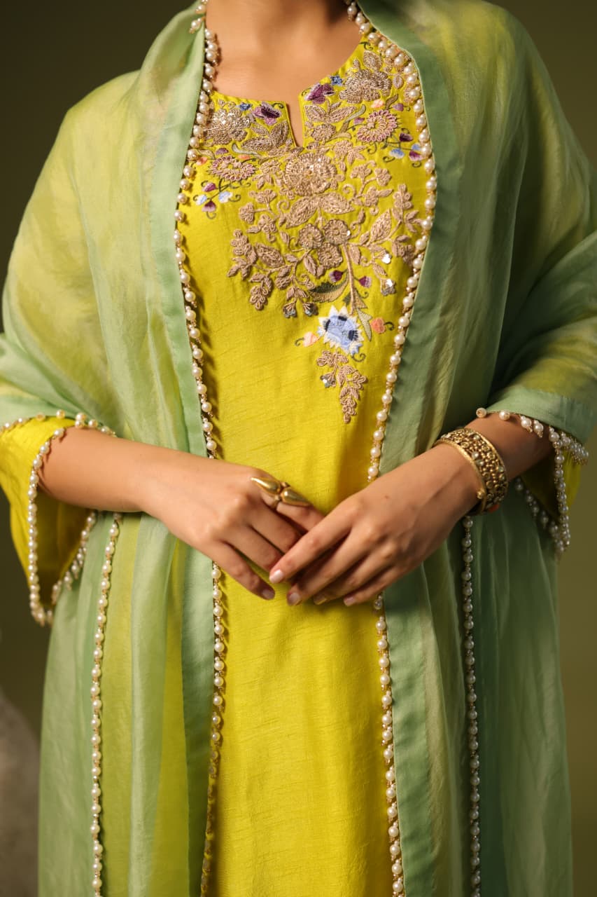 DAHLIA SHORT KURTA DHOTI SET