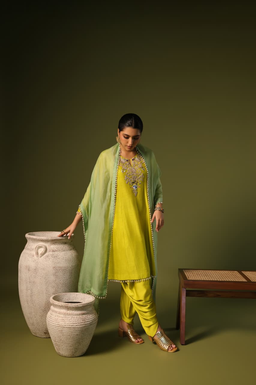 DAHLIA SHORT KURTA DHOTI SET