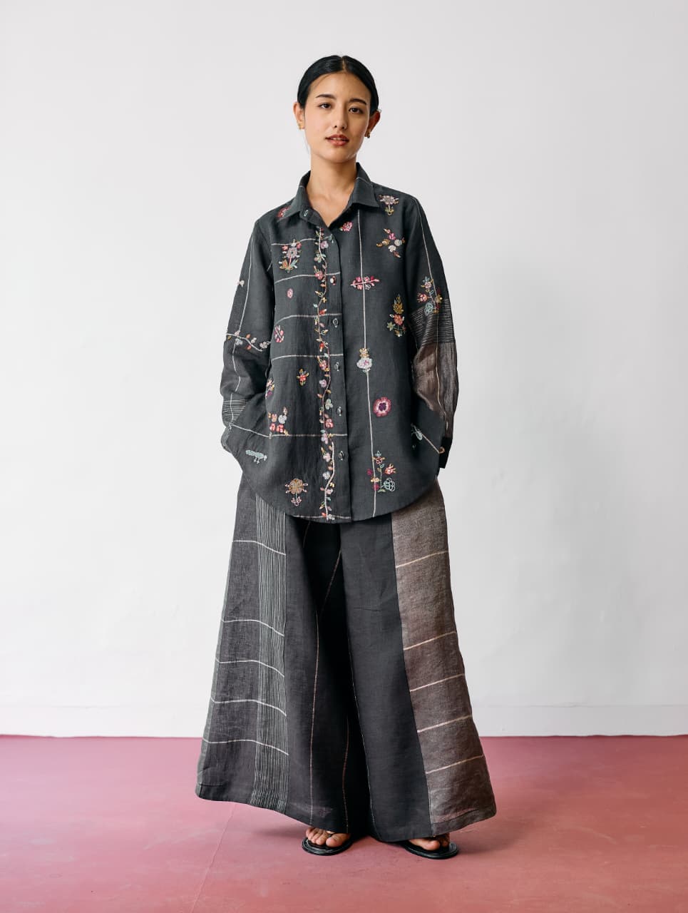 MANSA FLORAL HAND-EMBROIDERED SHIRT - CHARCOAL