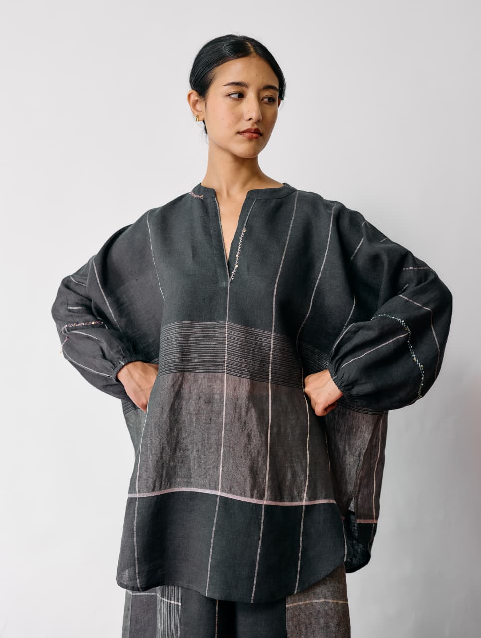 RAZA METALLIC LINEN TOP - CHARCOAL