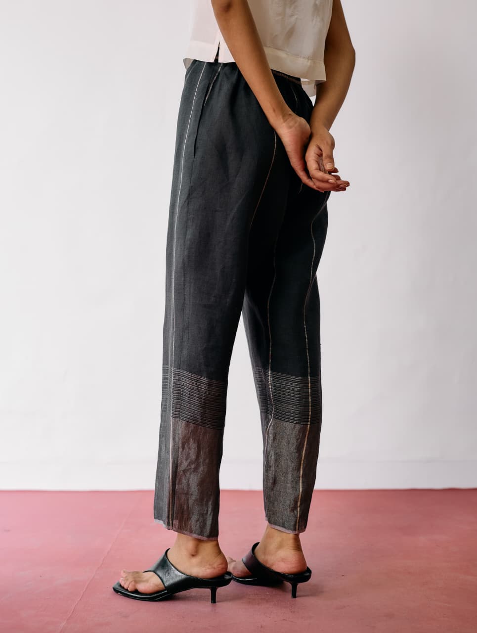 NILA TAPERED METALLIC LINEN PANTS - CHARCOAL