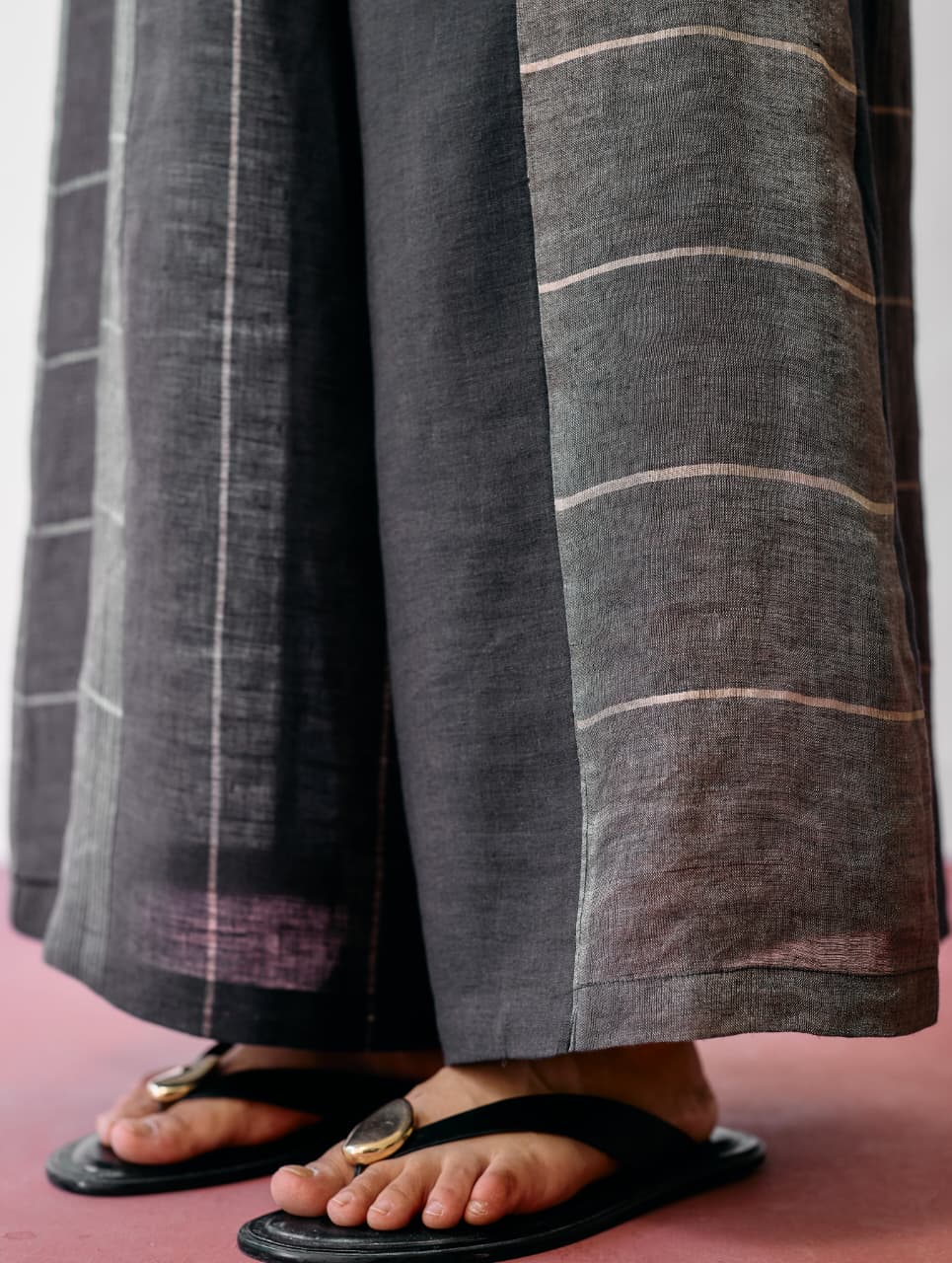 SERA WIDE-LEG METALLIC LINEN PANTS - CHARCOAL