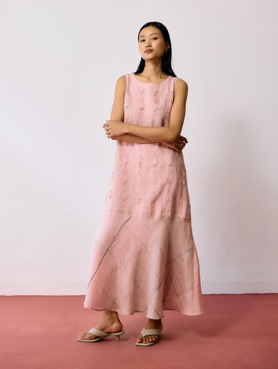 DANA PINTUCK &amp; PLEAT SLEEVELESS DRESS - PINK