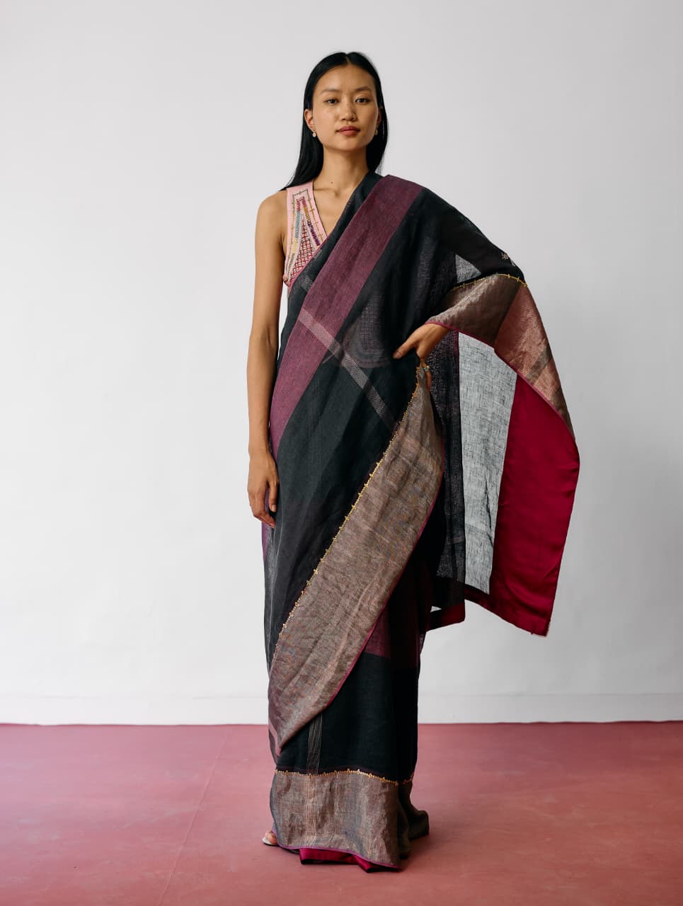 AFRA METALLIC HANDLOOM LINEN SAREE - METALLIC CHARCOAL